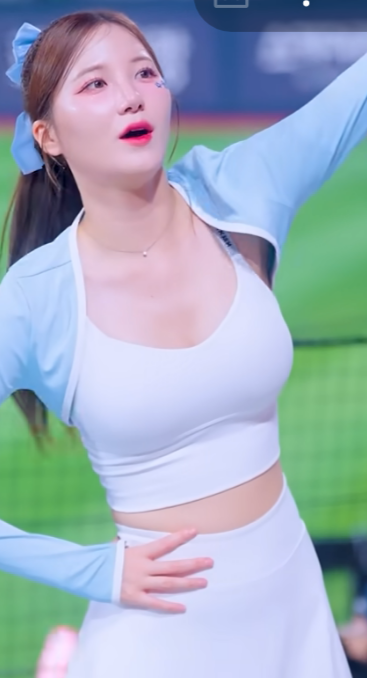 이 응원 내년엔 못본다고?! 김해리 치어리더