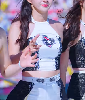 골반 클래스가 남다른 피리춤 아웃송 김진아 치어리더