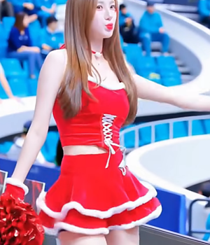 볼하트 입술콕! 산타치어리더의 아웃송 퍼포먼스 Kim Haeri 김해리