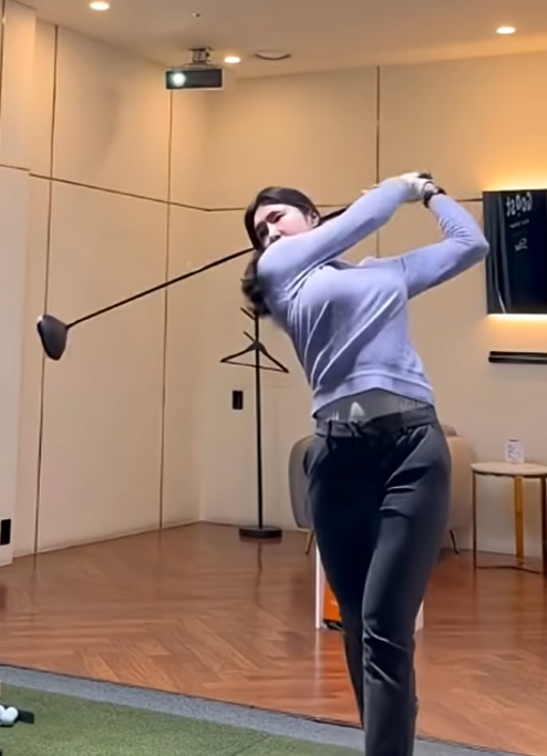 드라이버 다운스윙 슬로우 반복 골반 움직임에 집중 하세요!