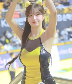 25-26 kb스타즈 강지은치어리더 kb 박수 응원 직캠