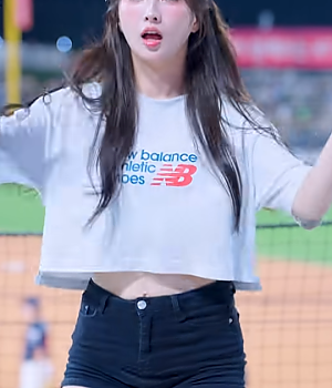 눈웃음 진짜 녹는다 김정원 치어리더