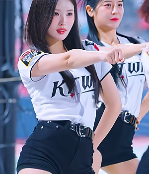 미미 하며 웃으니 미치겠네 아웃송 김정원 치어리더