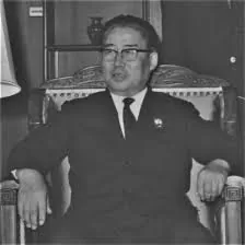 박성철.jpg '남조선에 차가 이렇게 많아? 이건 연출이야!'