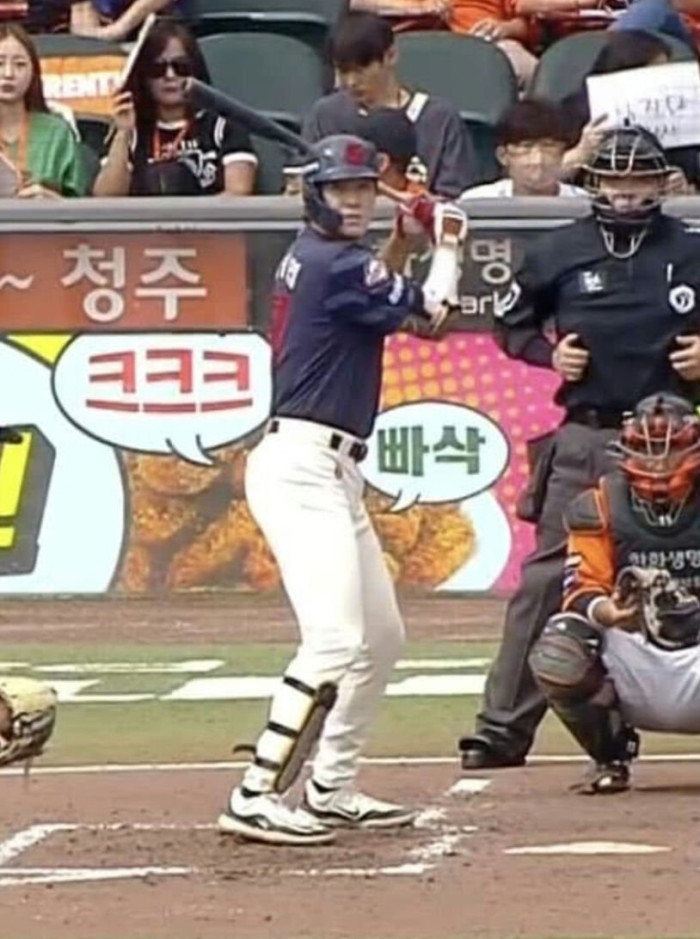 고추는 빠삭하고 엉덩이는 크크크한 선수