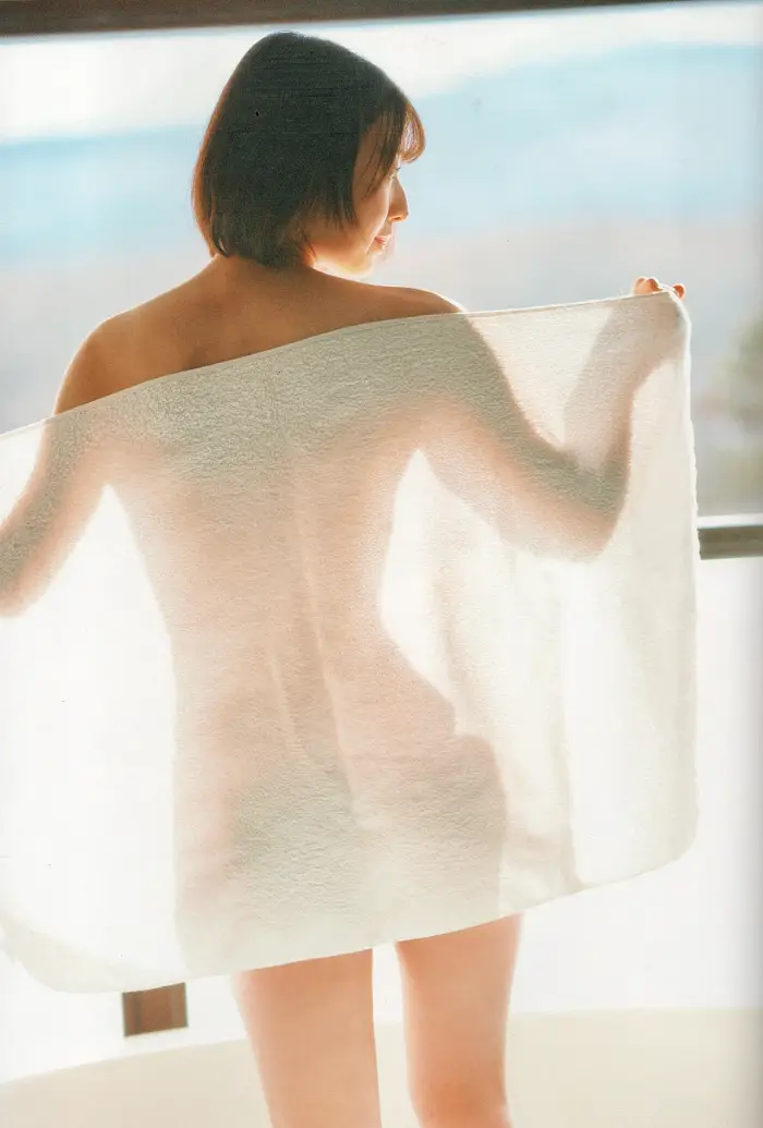 아베 와카나 1st 사진집 「사랑받을 예감」 Set.04